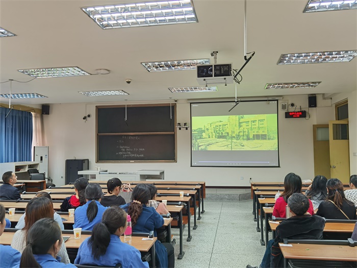 观影照片1.jpg 观影照片1.jpg