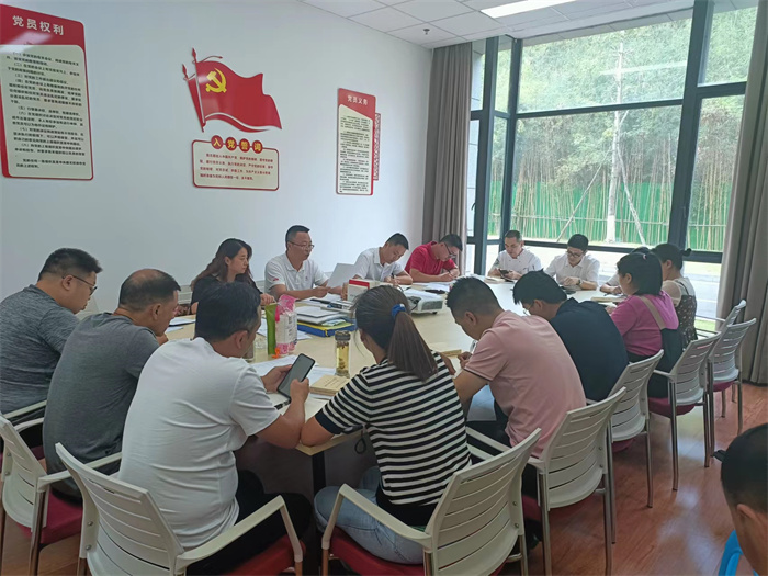 后勤第三党支部召开专题组织生活会.jpg
