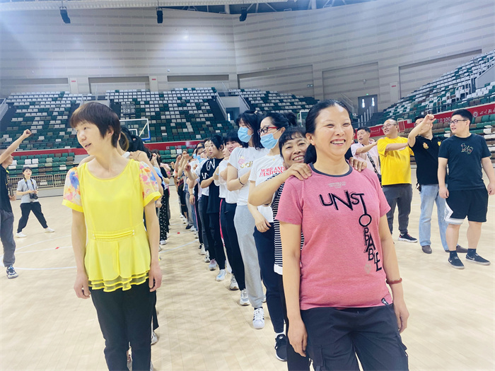 热身活动1.jpg 热身活动1.jpg
