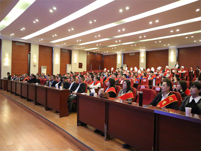 高小林副校长出席后勤基建处2022年度工作总结暨第一届优秀员工表彰大会09.jpg