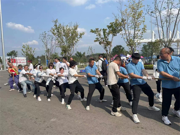 意气风发，斗志昂扬——第六工会在运动会上展现后勤风采08.jpg