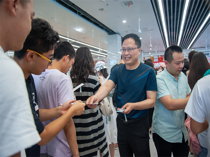 ZYX_6258(1).jpg ZYX_6258(1).jpg
