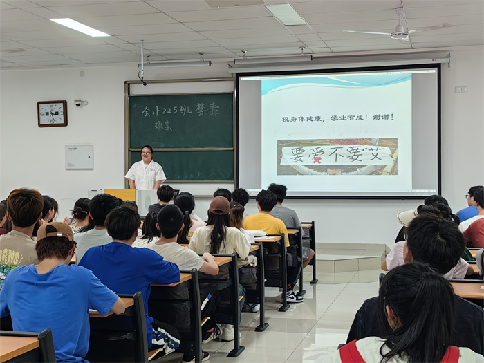 禁毒防艾讲座3.jpg