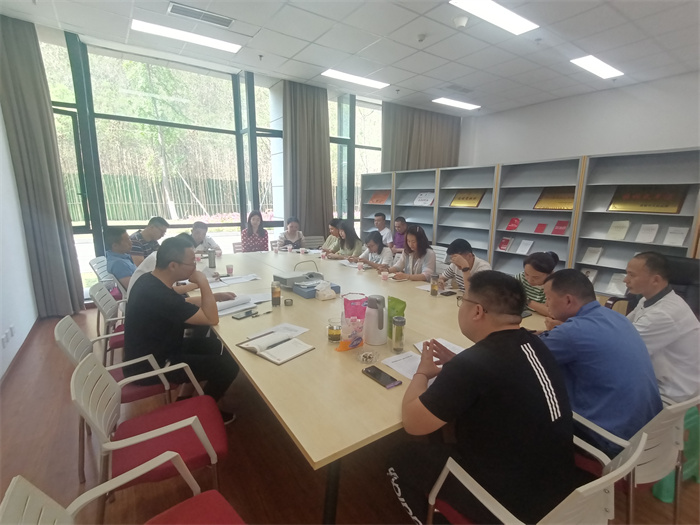 后勤第三党支部召开4月组织生活会01.jpg