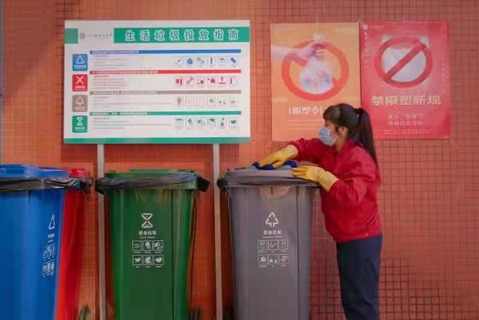 唐国英1_副本.png 唐国英1_副本.png